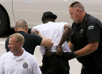 2 US Men Arrested in Colombia For Selling Phony COVID-19 Vaccine