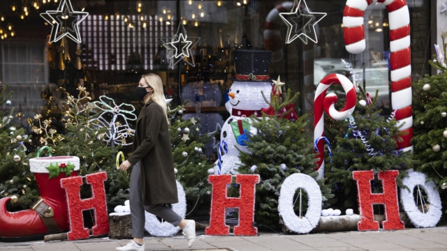 Britain Will Not Make Strict Regulations Before Christmas Amid Omicron Variant