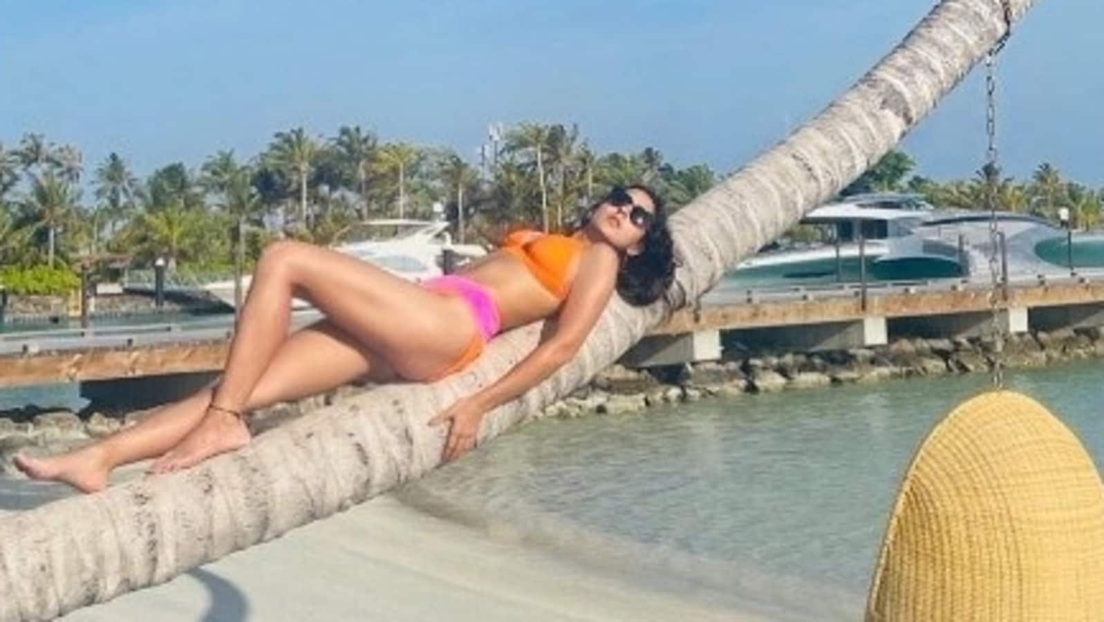 Sara Ali Khan’s Vacation Pictures from Maldives